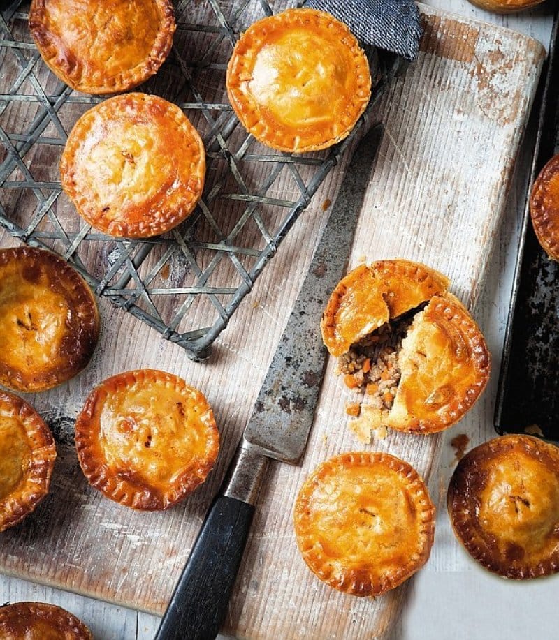 PIE IDEA SAVOURY MINCE MEAT PIES PERFECT FOR THE WEEKEND